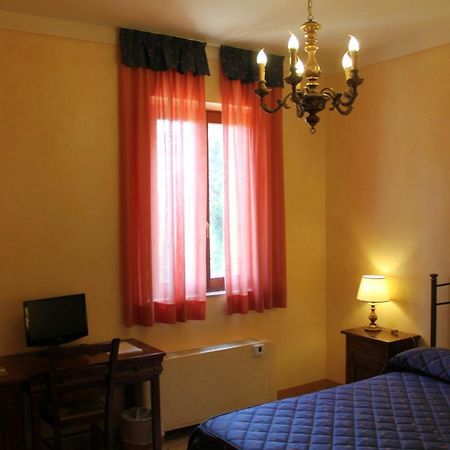 Villa Rinalducci Fano Værelse billede