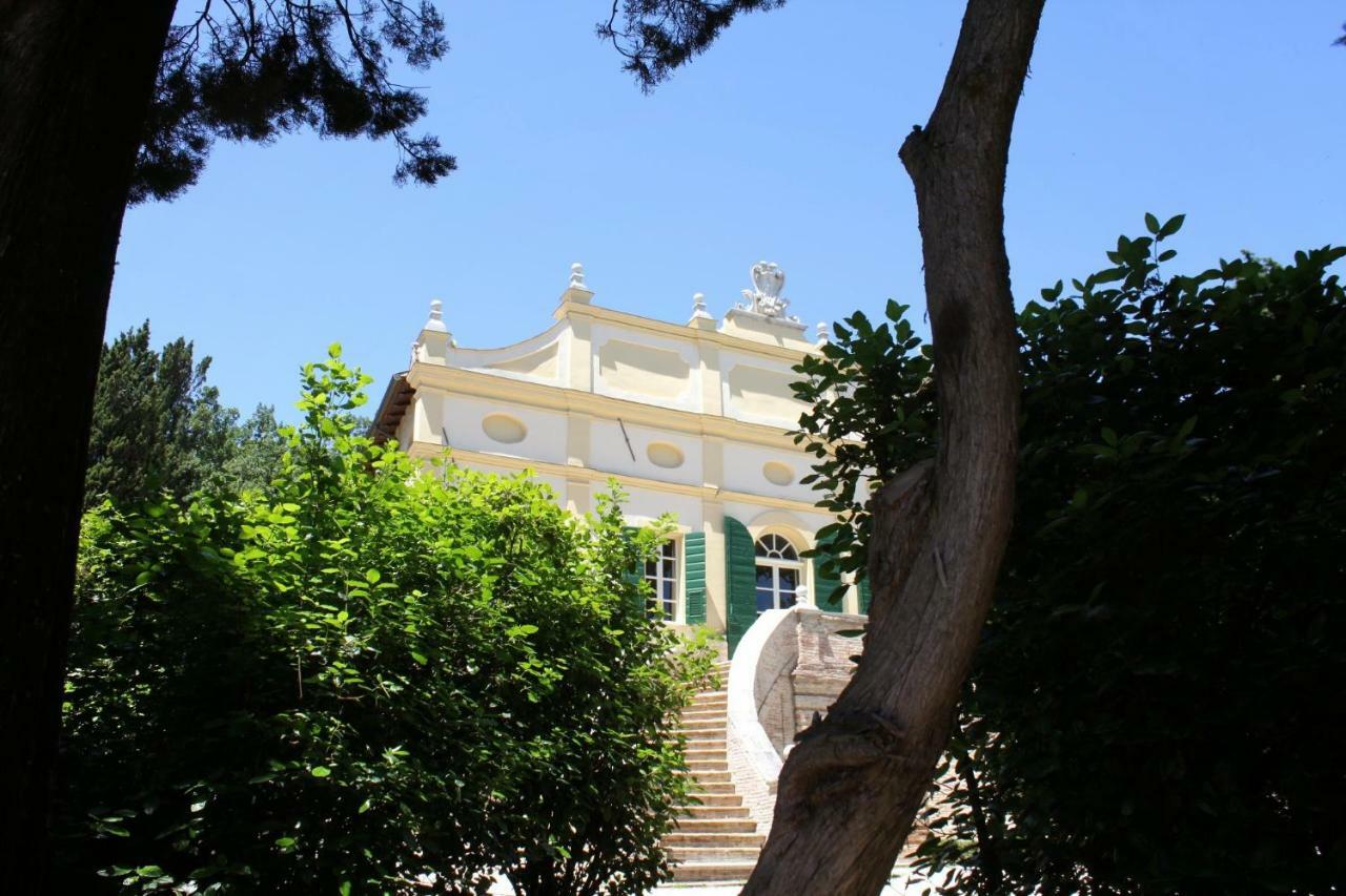Villa Rinalducci Fano Eksteriør billede